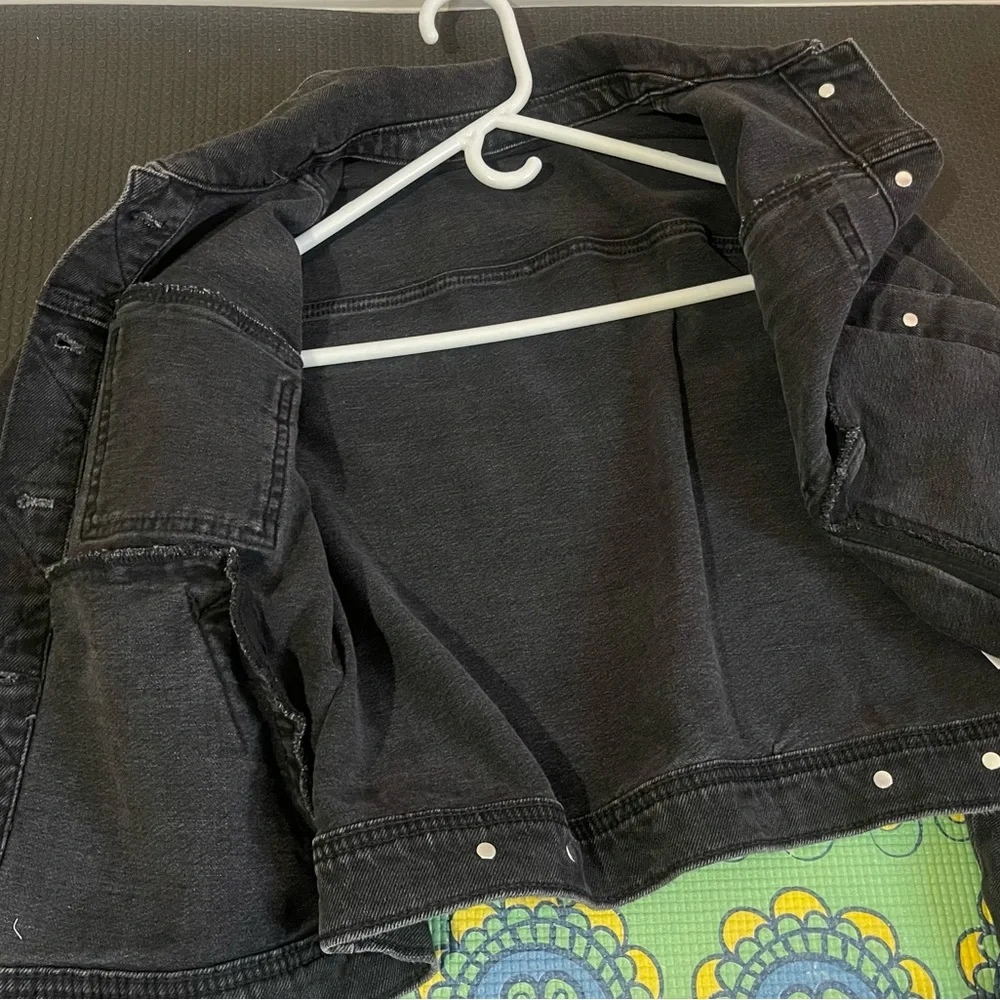 Denim jean Black jacket. Regular fit women’s/juniors  - Picture 5 of 5